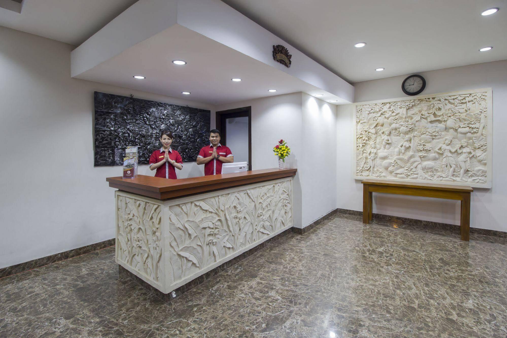 Grand Puri Saron Hotel Malioboro Yogyakarta Eksteriør billede